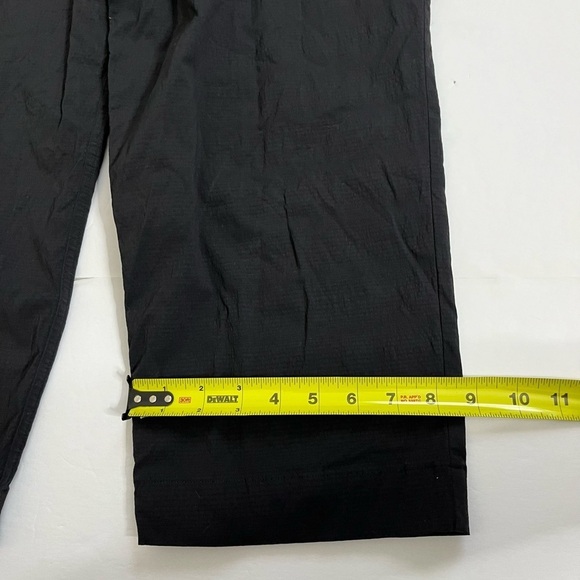 Athleta Trekkie Straight Crop Black Size 12 Petite - Picture 9 of 10